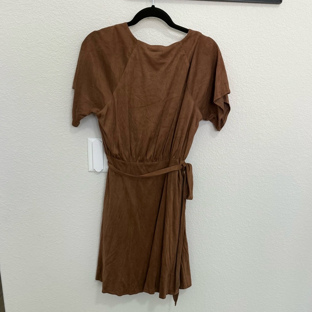 Miss Me Faux-Suede Wrap Dress Flutter Sleeves Mocha Brown Size Medium M NEW - Picture 7 of 10